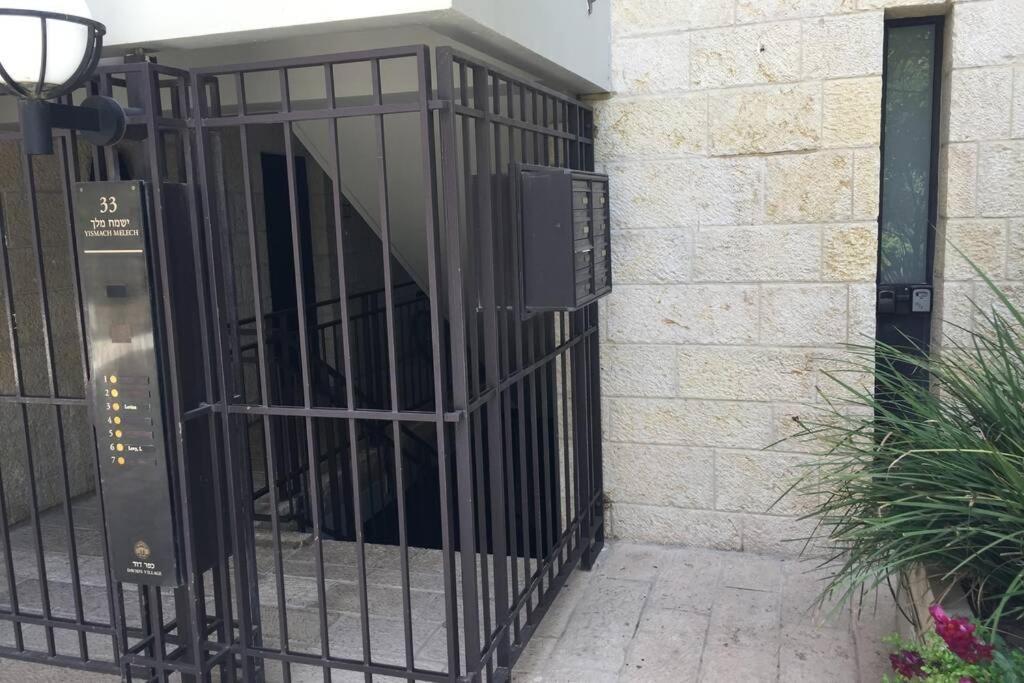 Mamilla Pool - David'S Village - Jerusalem-Rent Екстер'єр фото